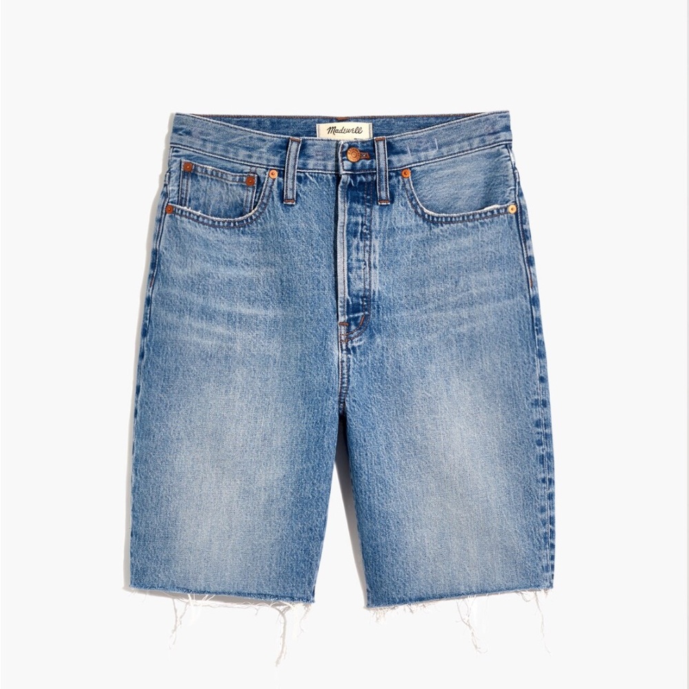 Madewell women’s High-Rise Long Denim Short in Brightwater Wash size 30